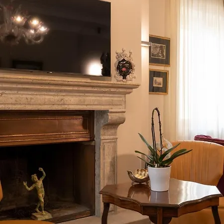 Domus Clelia Antica Luxury Bed & Breakfast *