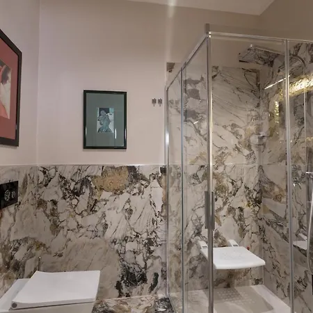 Domus Clelia Antica Luxury Bed & Breakfast