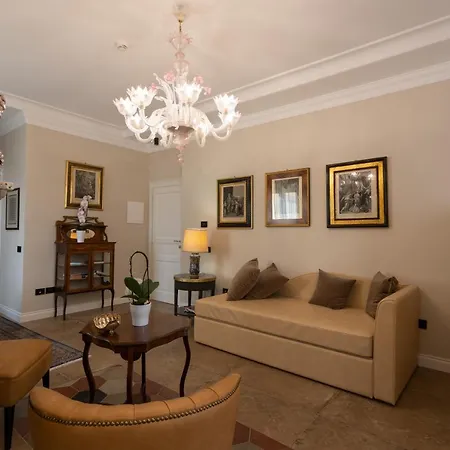 Domus Clelia Antica Luxury *