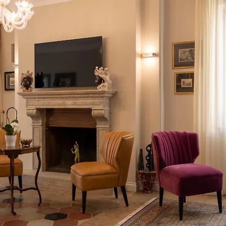 Domus Clelia Antica Luxury Bed & Breakfast